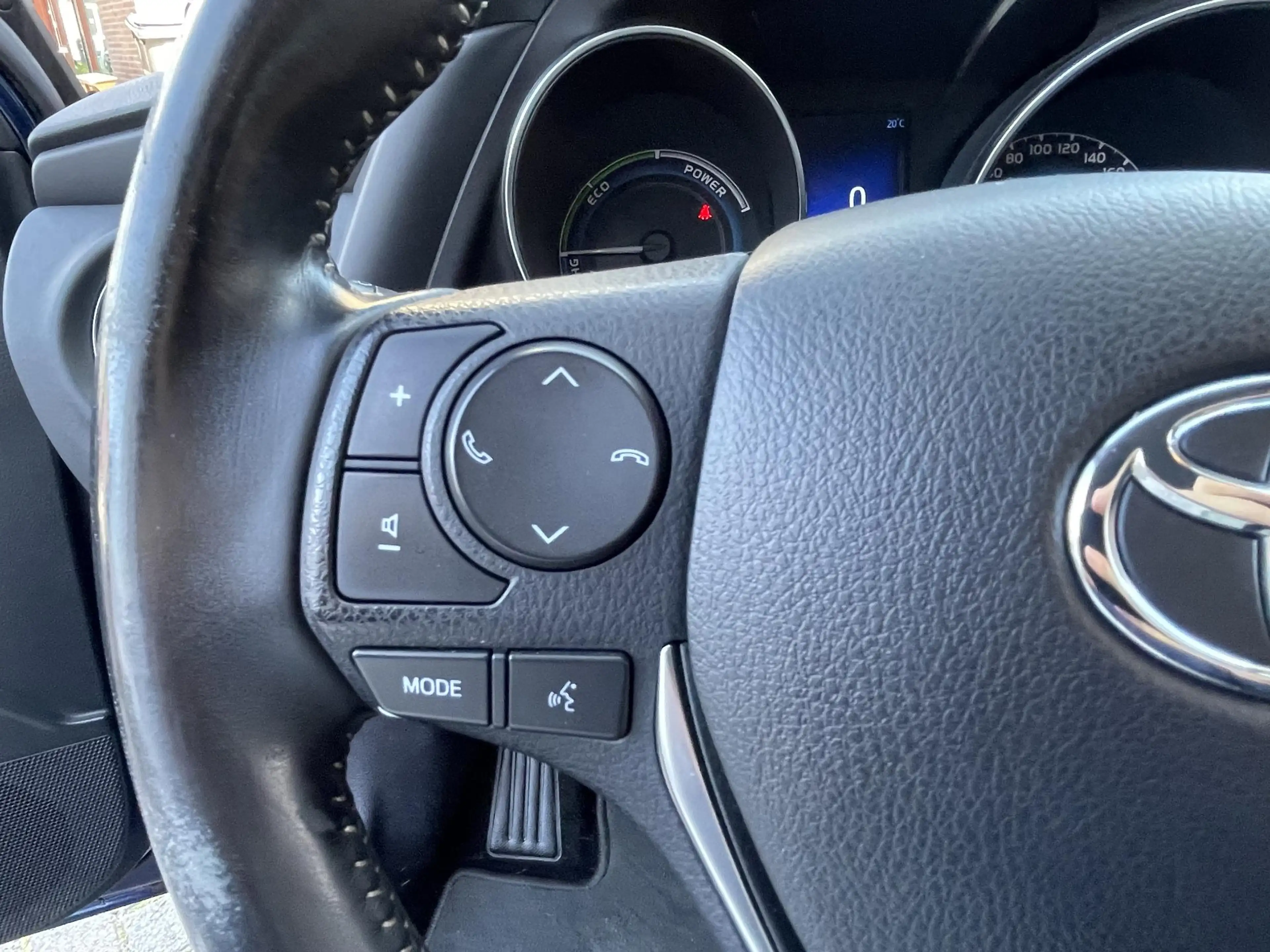 Toyota Auris Touring Sports 1.8 Hybrid Aspiration — photo 9