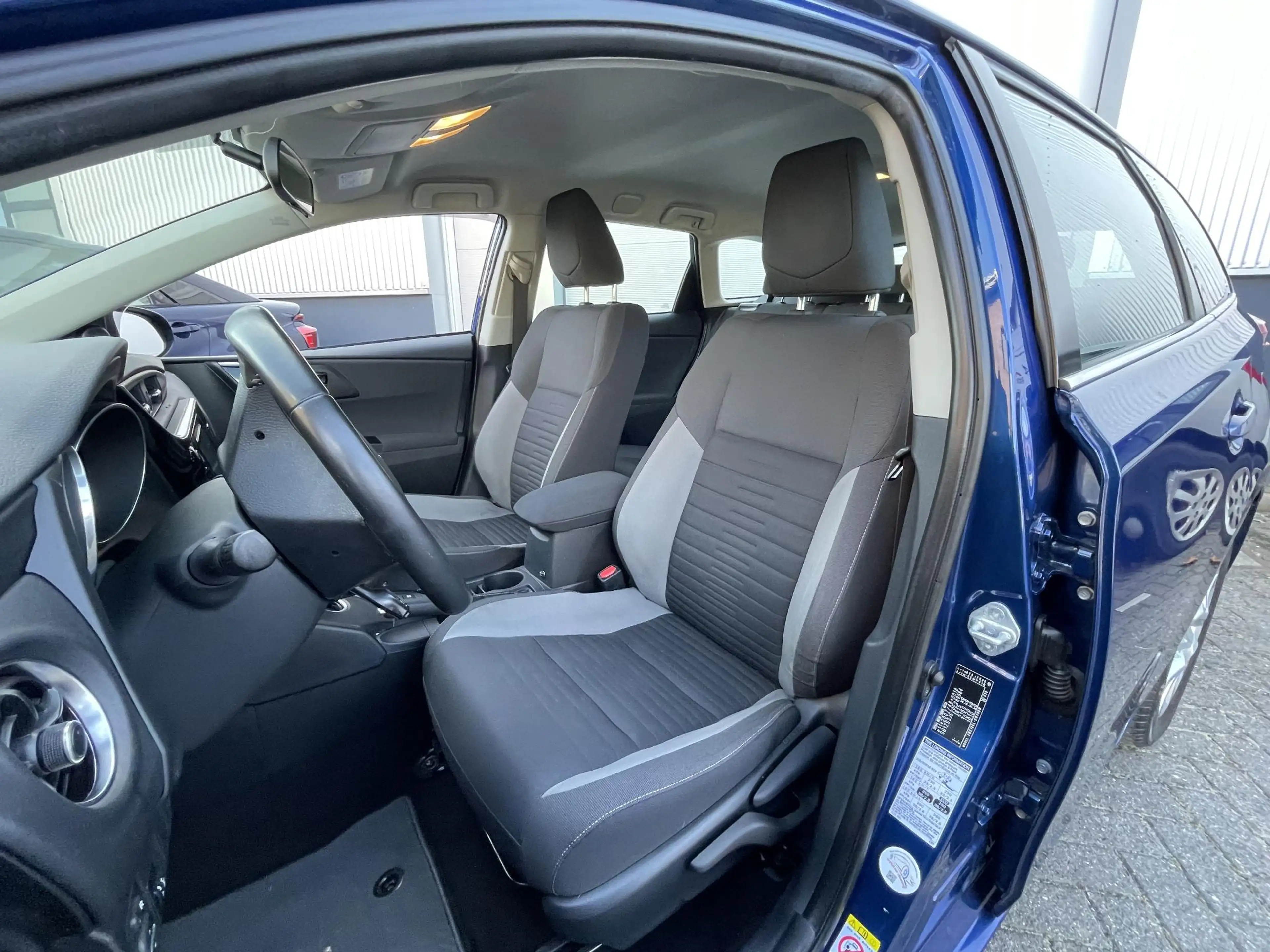 Toyota Auris Touring Sports 1.8 Hybrid Aspiration — photo 3