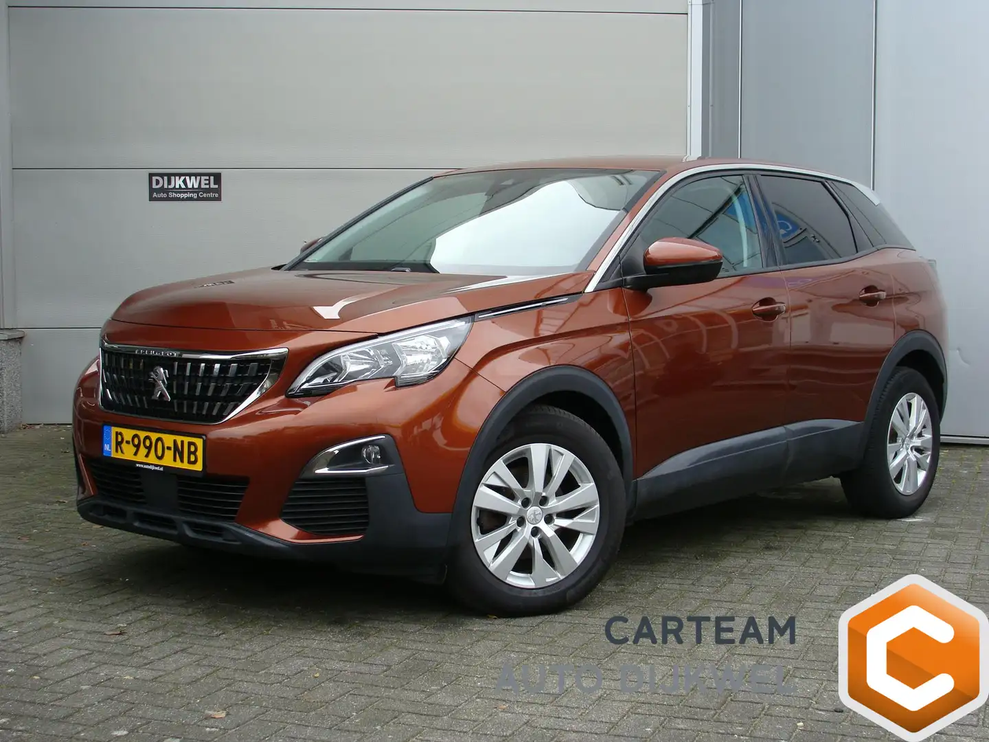 Peugeot 3008 1.2 PureTech 130pk S&S Active Braun - 1