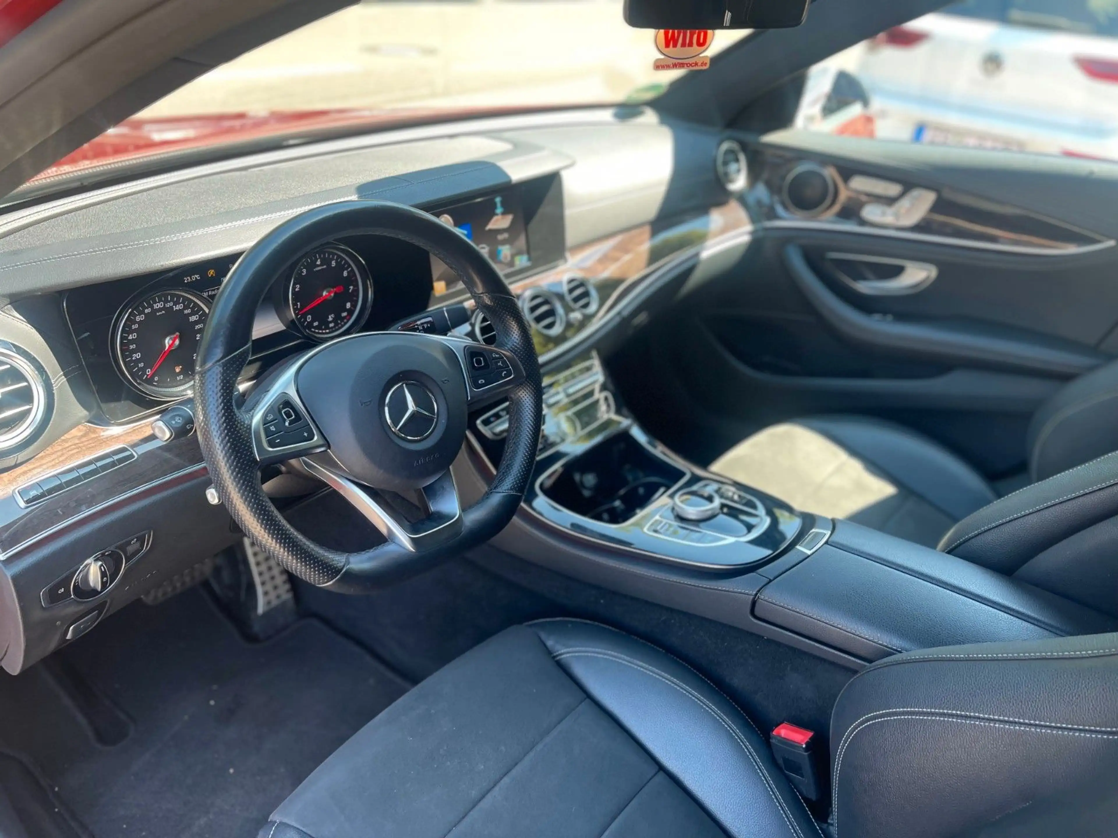 Mercedes-Benz E 250 T AMG Night*R-Kamera*Multibeam*Memory*Alca — photo 11
