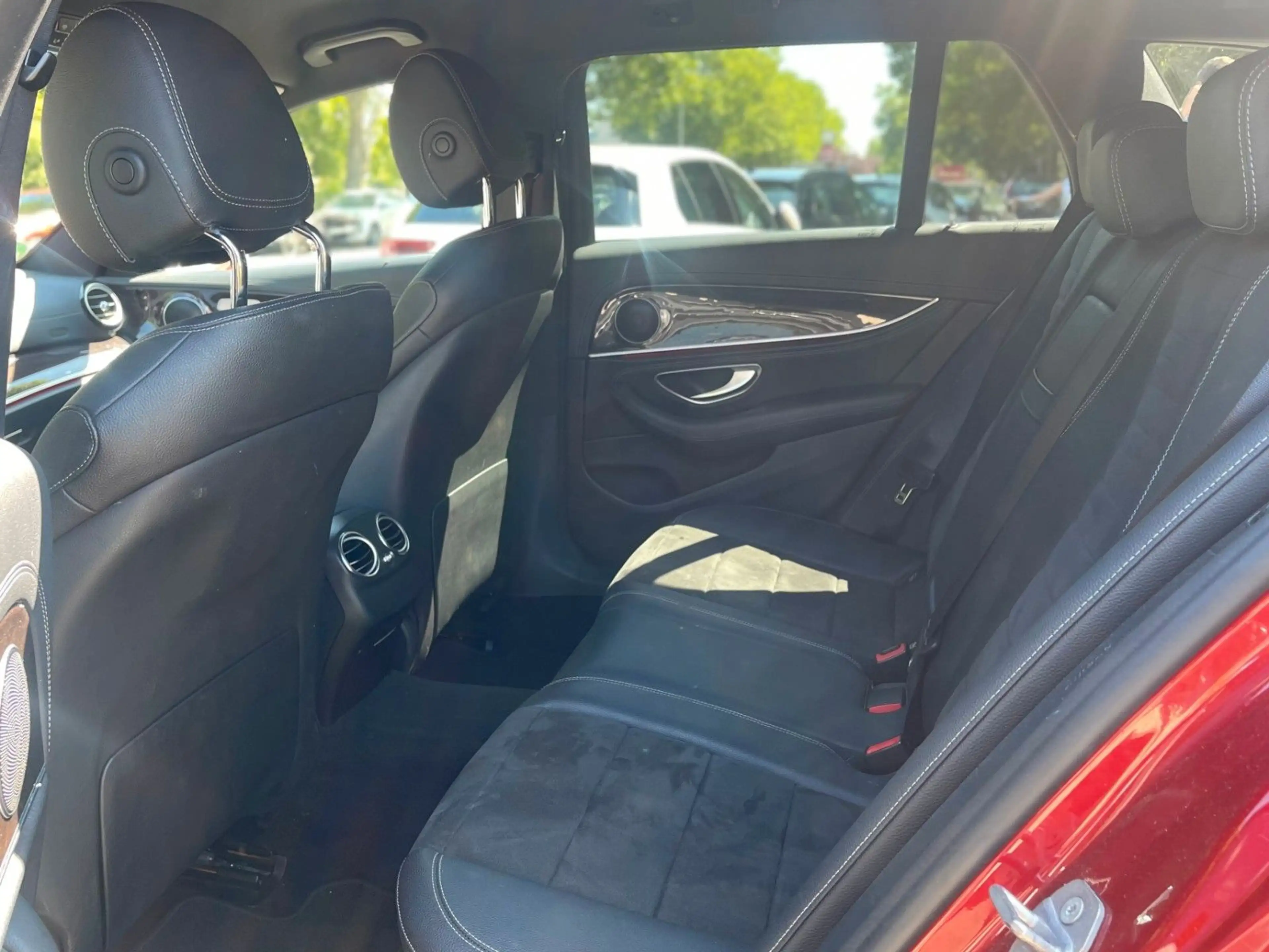 Mercedes-Benz E 250 T AMG Night*R-Kamera*Multibeam*Memory*Alca — photo 12