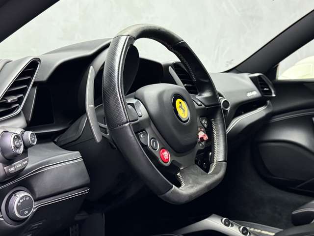Ferrari 488 CARBON RACING SEATS I BIANCO AVUS