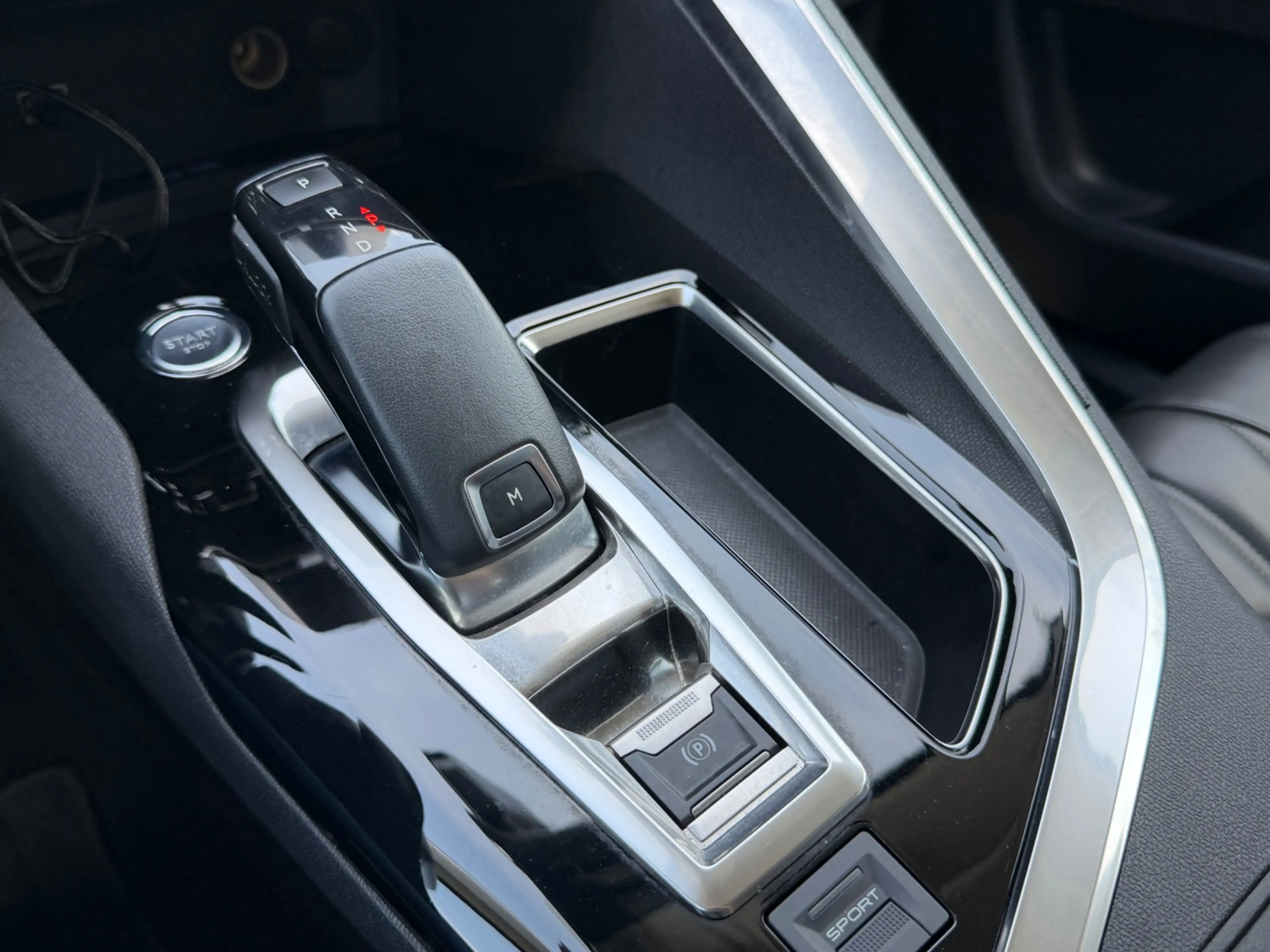 Peugeot 3008 1.2 PureTech AUTOMAAT Allure, achteruitrijcamera, — photo 14