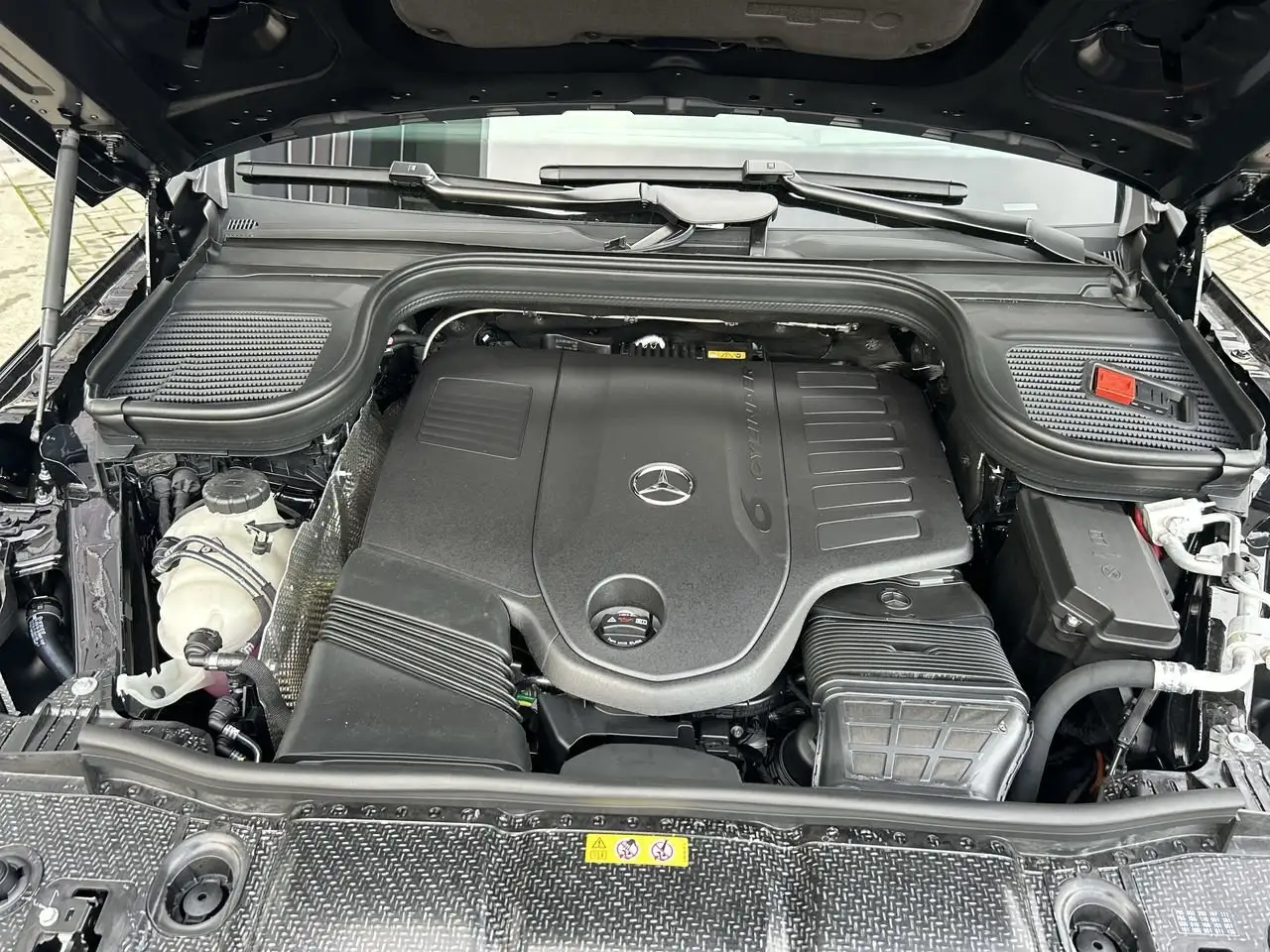 Mercedes-Benz GLE снимка Mercedes-Benz GLE