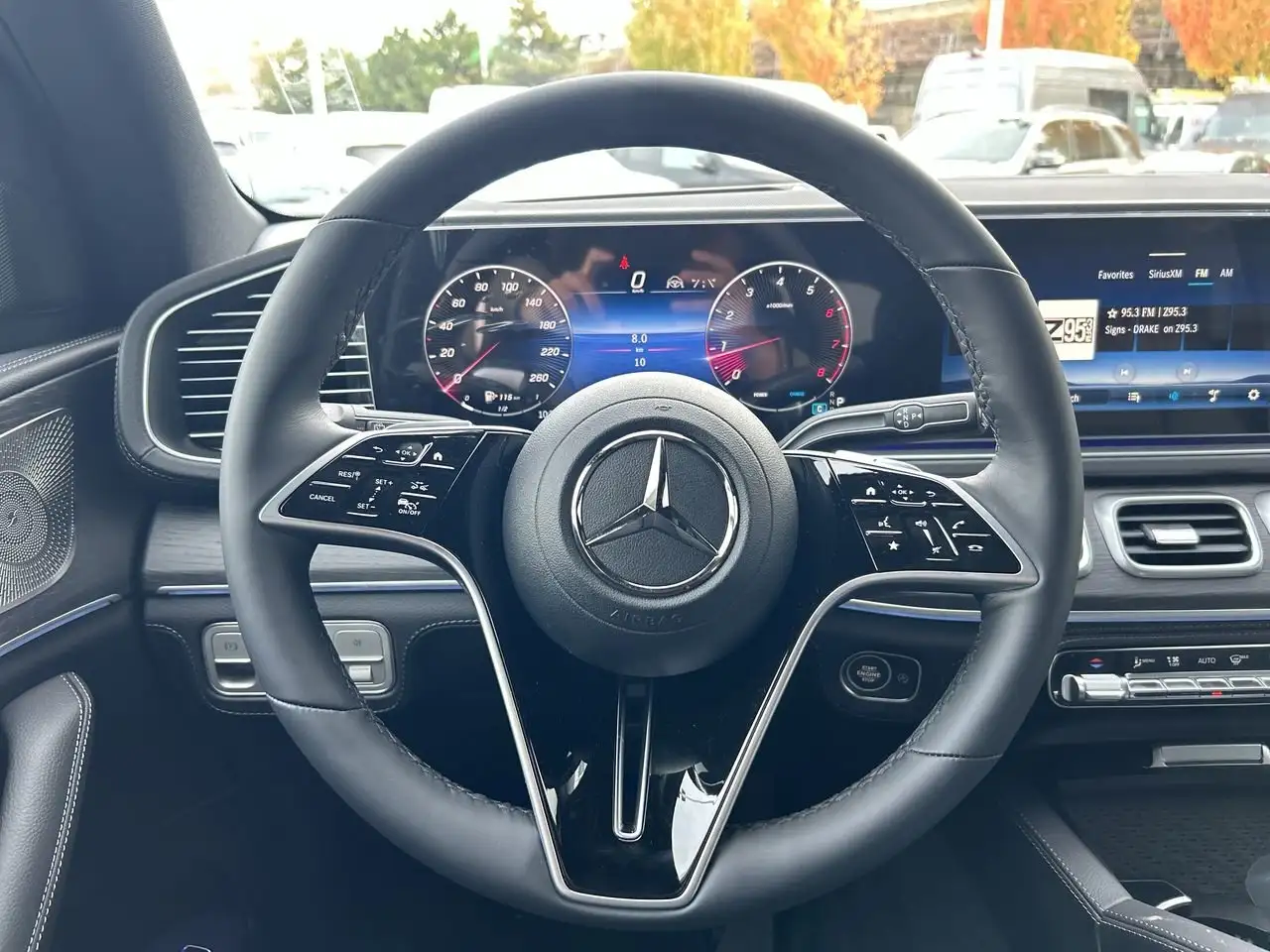 Mercedes-Benz GLE снимка Mercedes-Benz GLE