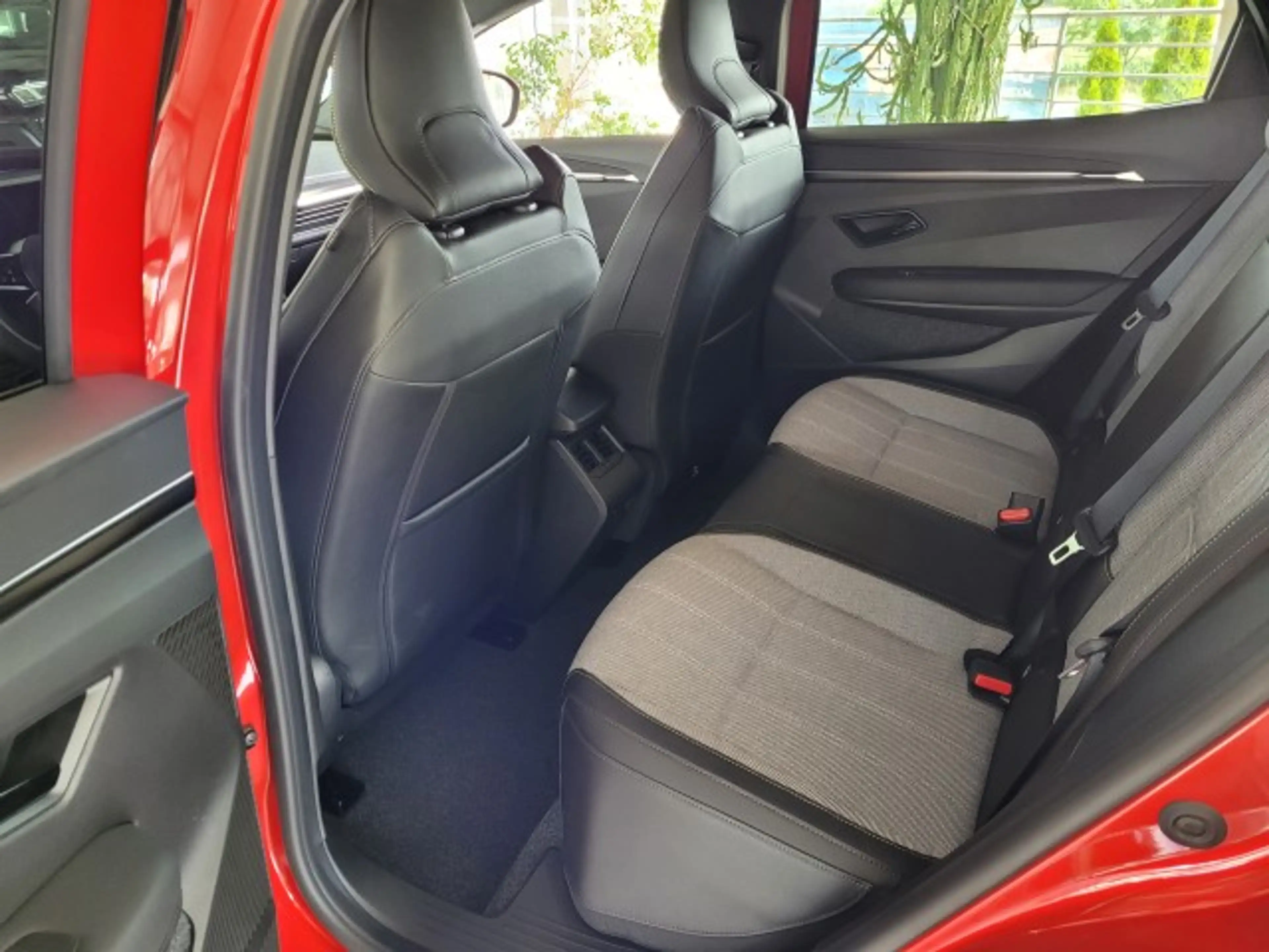 Renault Megane Techno EV60 220hp optimum charge - Wärmepumpe- — photo 8