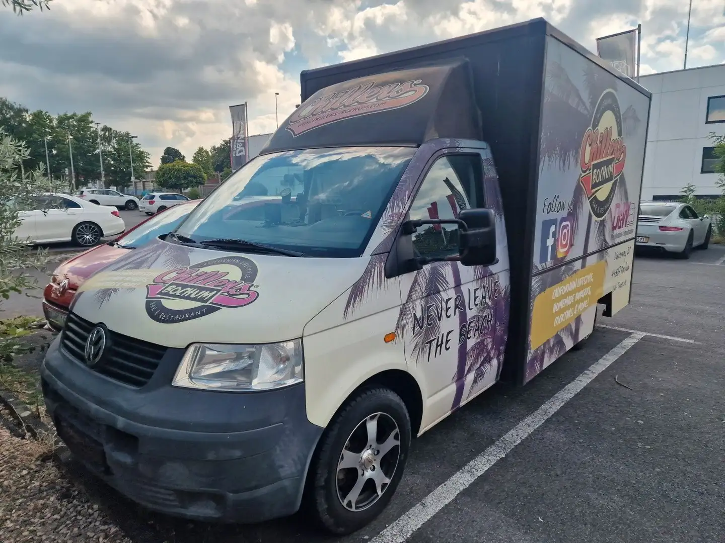 Volkswagen T5 Foodtruck Imbissmobil - 1
