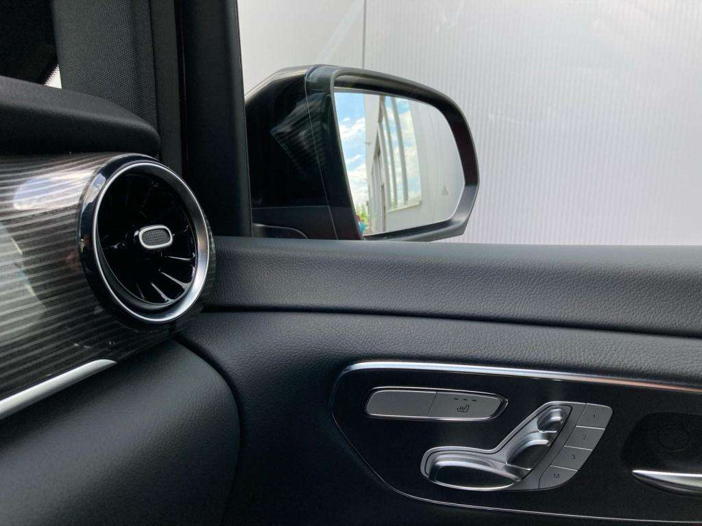 Mercedes-Benz V 250