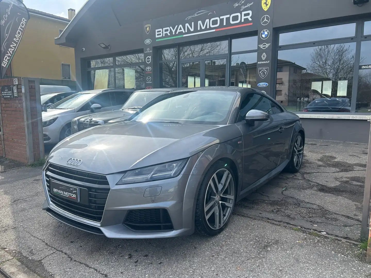 Audi TT Coupé 2.0 TDI ultra S line Grigio - 1