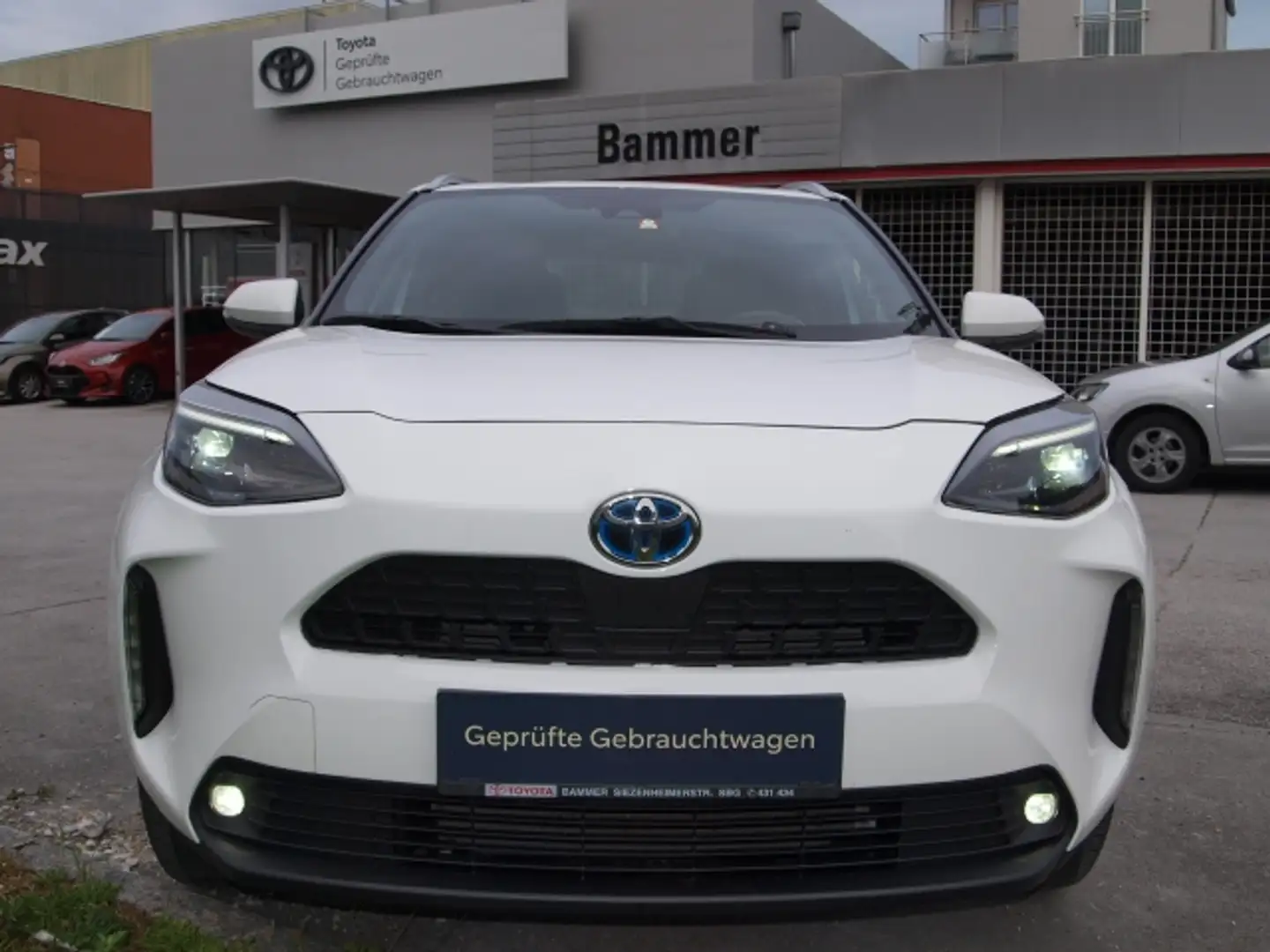 Toyota Yaris Cross Yaris Cross 1,5l Hybrid Active Drive Weiß - 2