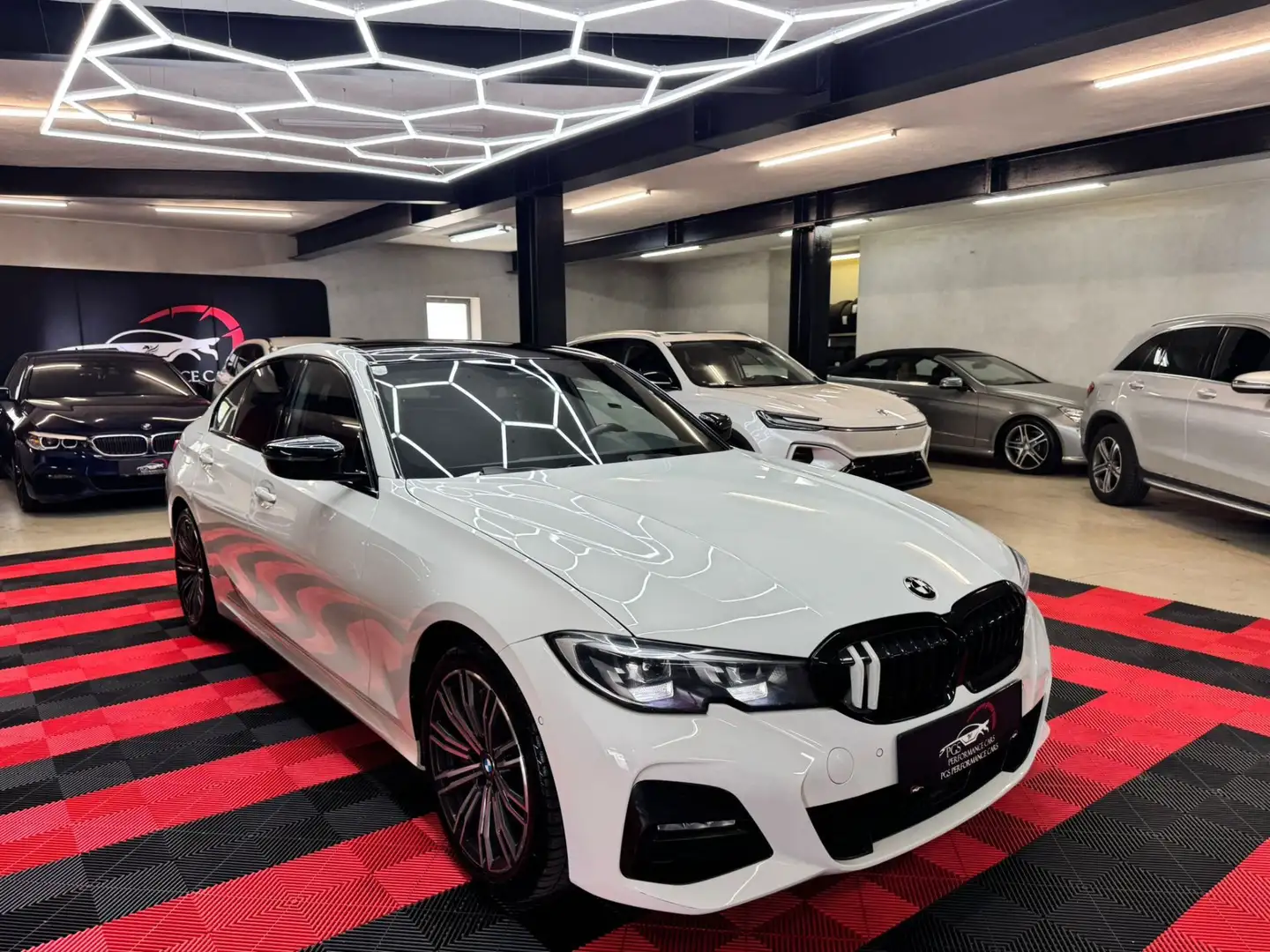 BMW 330 3er-Reihe Diesel Allrad (G20)  xDrive Aut. Weiß - 1