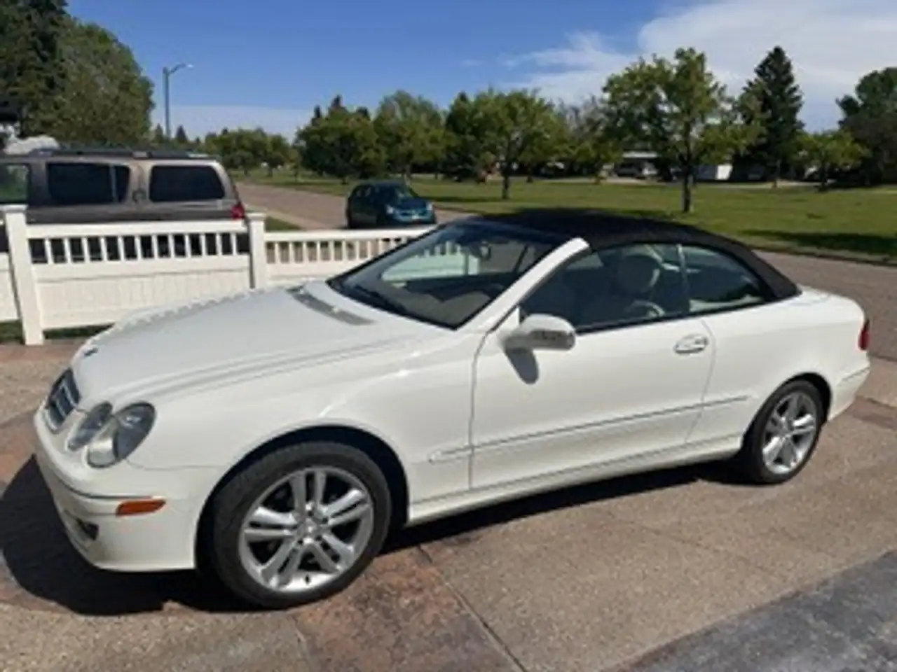 Mercedes-Benz CLK снимка Mercedes-Benz CLK