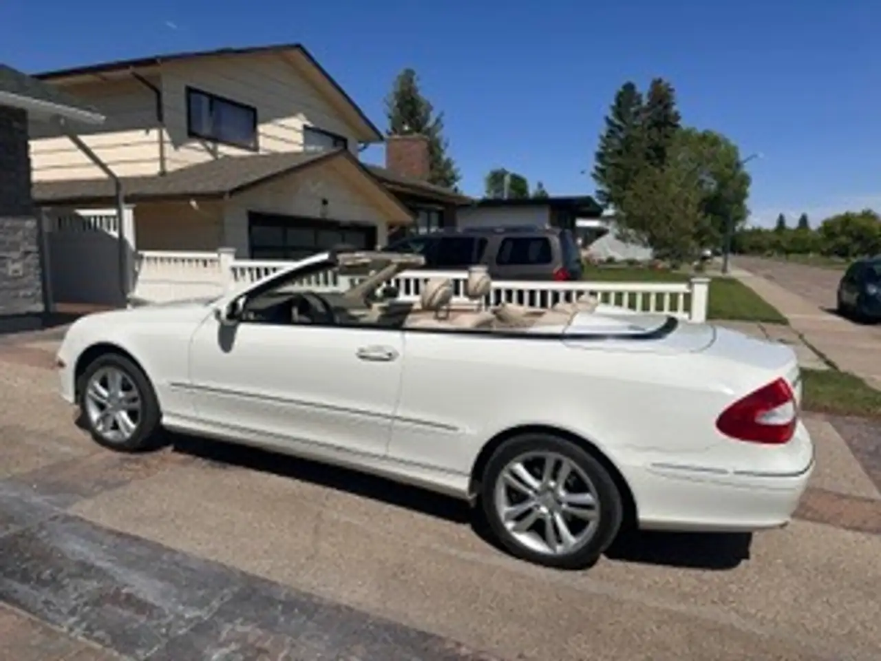 Mercedes-Benz CLK снимка Mercedes-Benz CLK