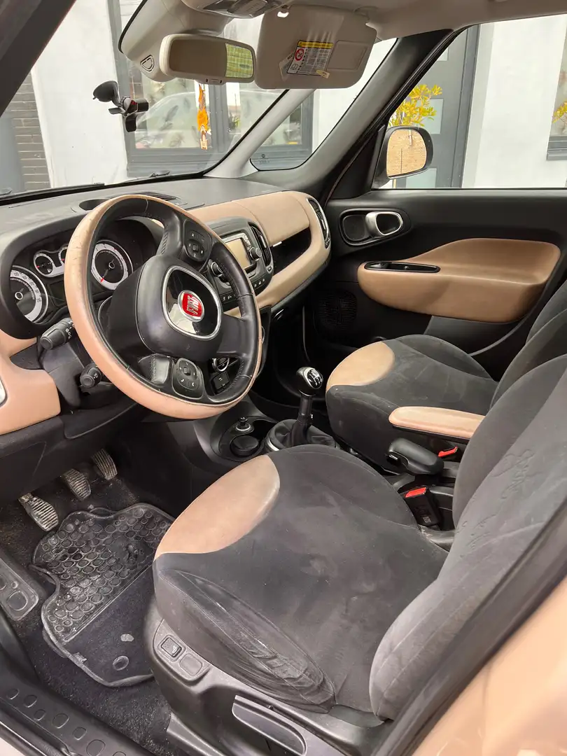 Fiat 500L 1.3 Multijet Lounge 7pl. Beżowy - 2