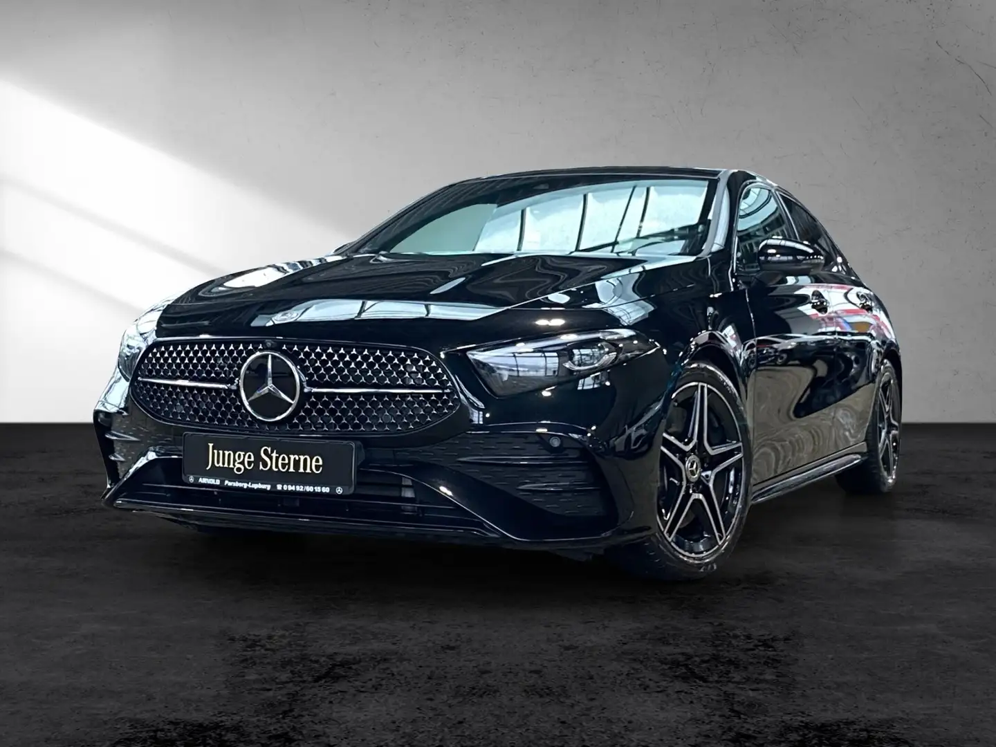 Mercedes-Benz A 250 A 250 4M Limousine AMG L Pano HUD 360° Distr AHK Black - 2