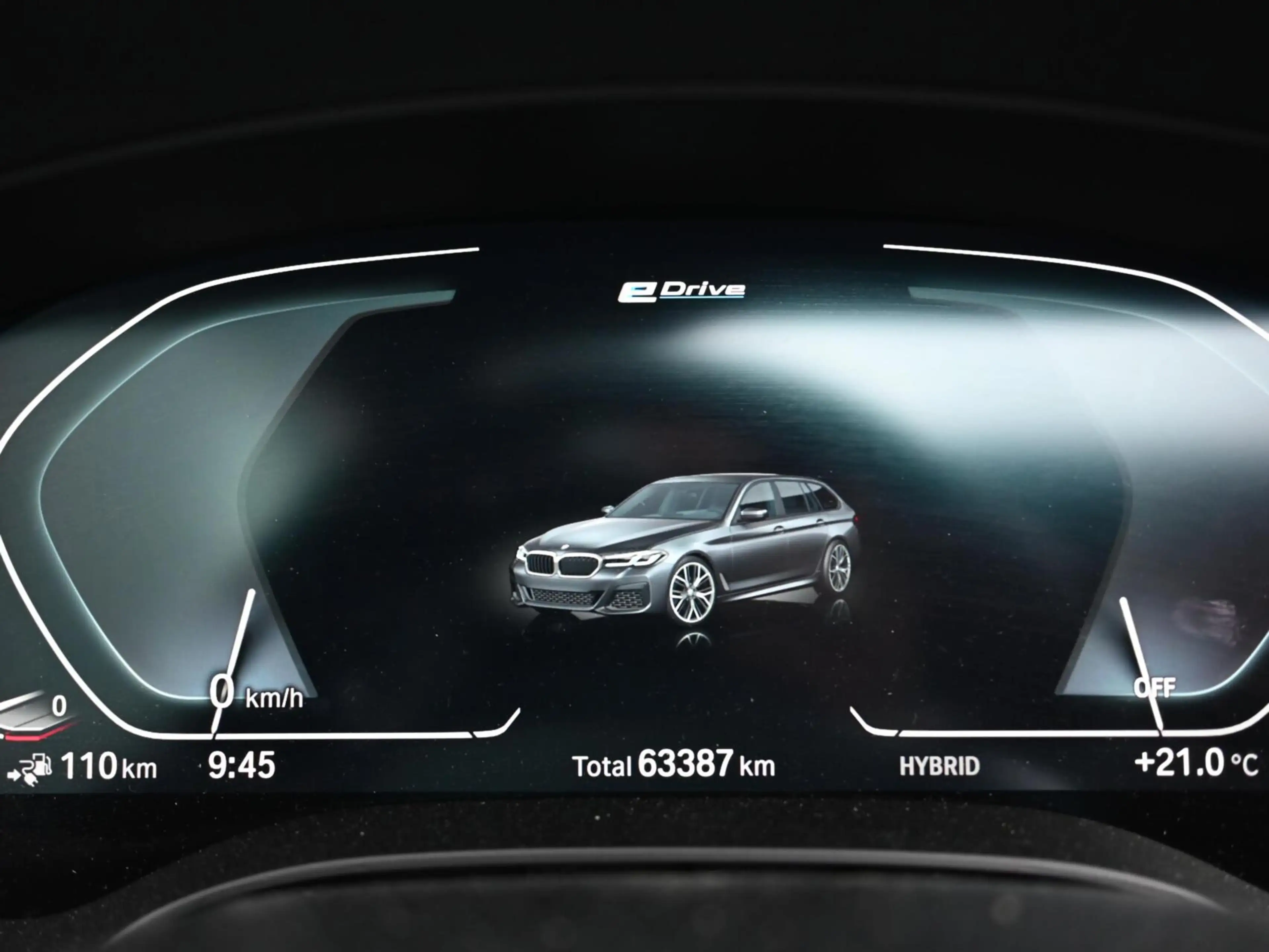 BMW 530 5-serie Touring 530e xDrive M-Sport | Pano | 20'' — photo 17