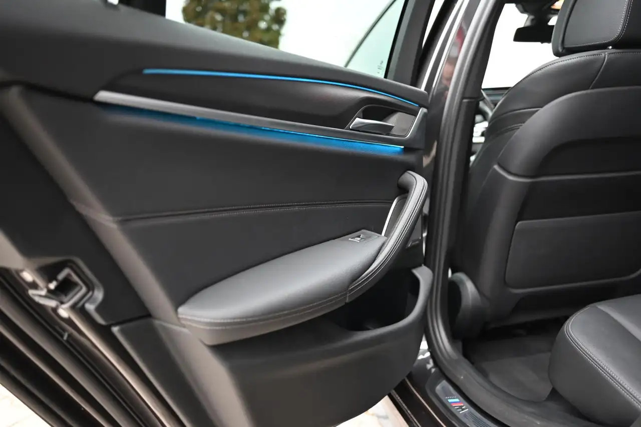 BMW 530 5-serie Touring 530e xDrive M-Sport Pano 20'', миниатюра 30
