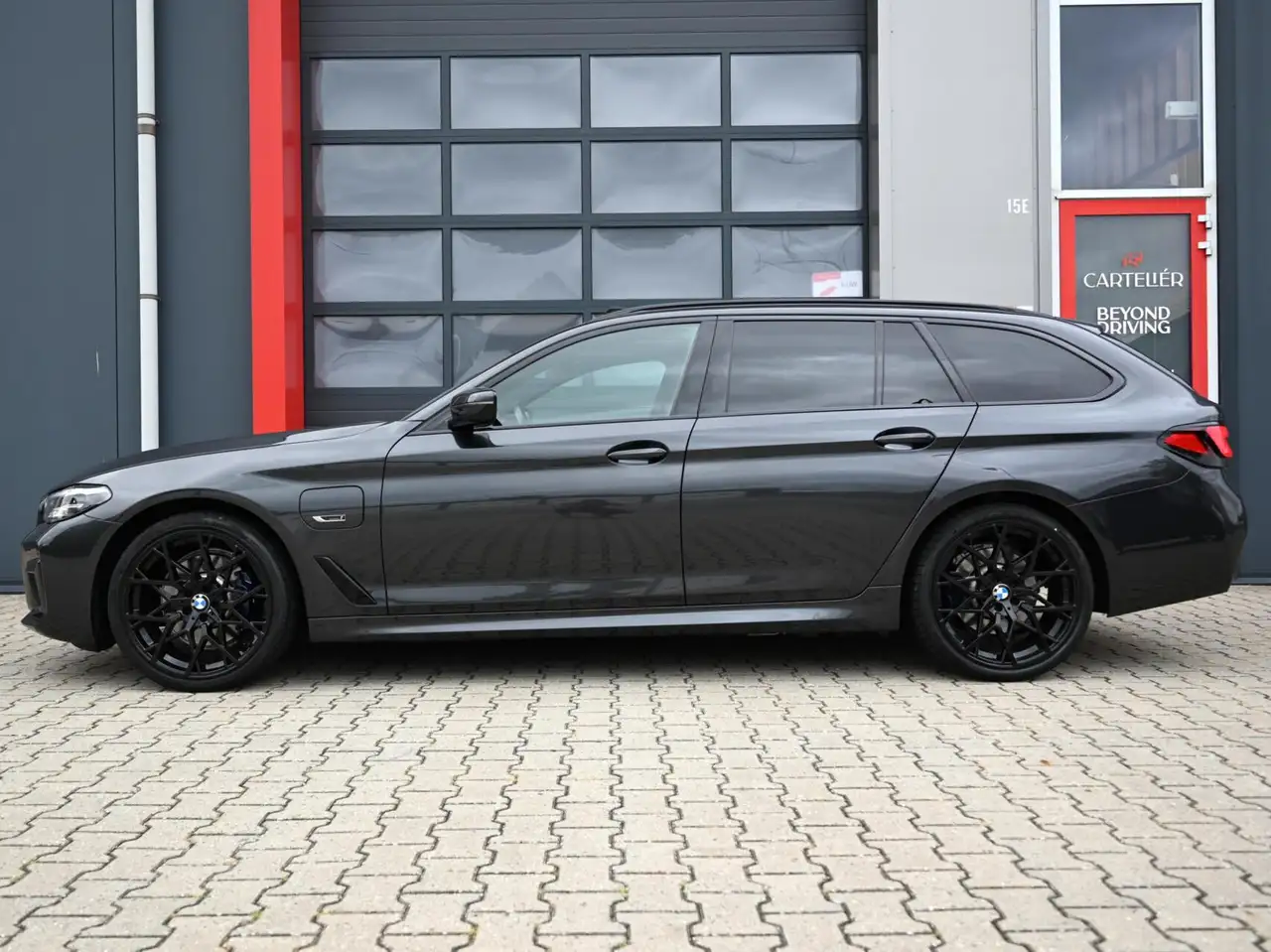BMW 530 5-serie Touring 530e xDrive M-Sport Pano 20'', миниатюра 15