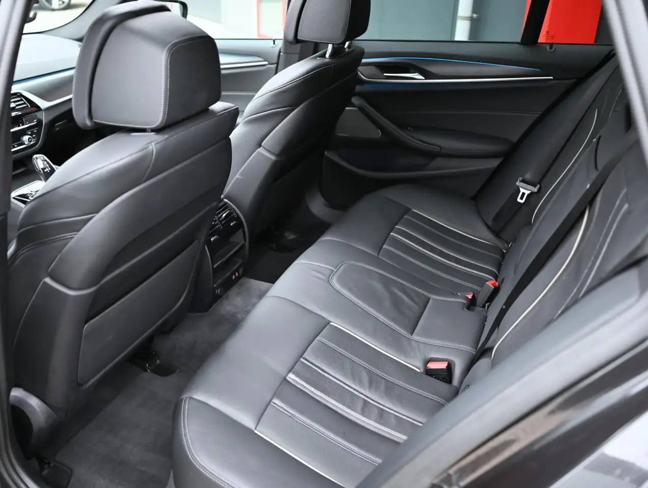 BMW 530 5-serie Touring 530e xDrive M-Sport Pano 20'', миниатюра 22