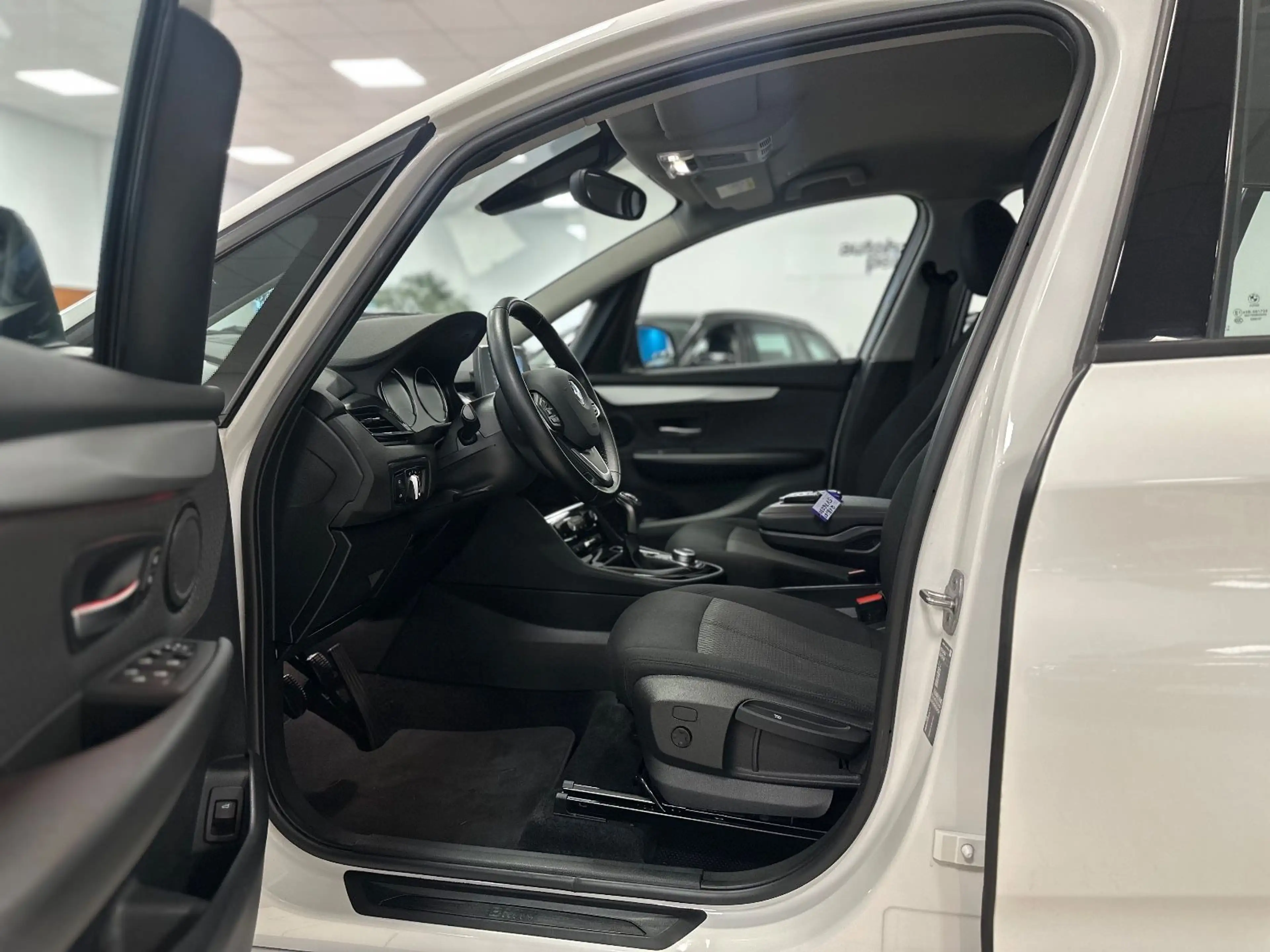 BMW 218 218i GT Advantage 7-Sitz/Navi/LED/ParkAs/ActiveG — photo 14