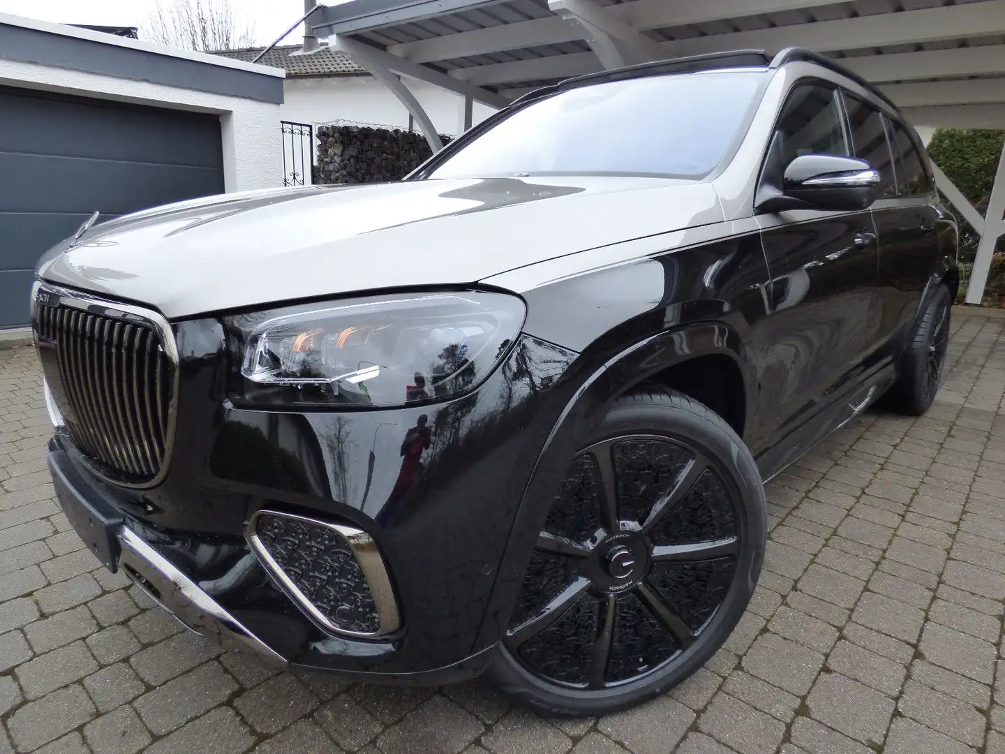 Mercedes-Benz GLS 600 Maybach*Night Series*TwoTone*E-Body*Pano Zwart - 1