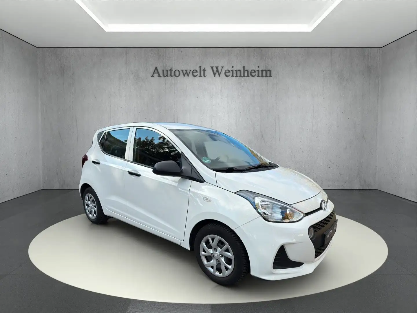 Hyundai i10 °CLASSIC°RENTNER°1.HAND°NUR83TKM°KLIMA°USB° Blanc - 1