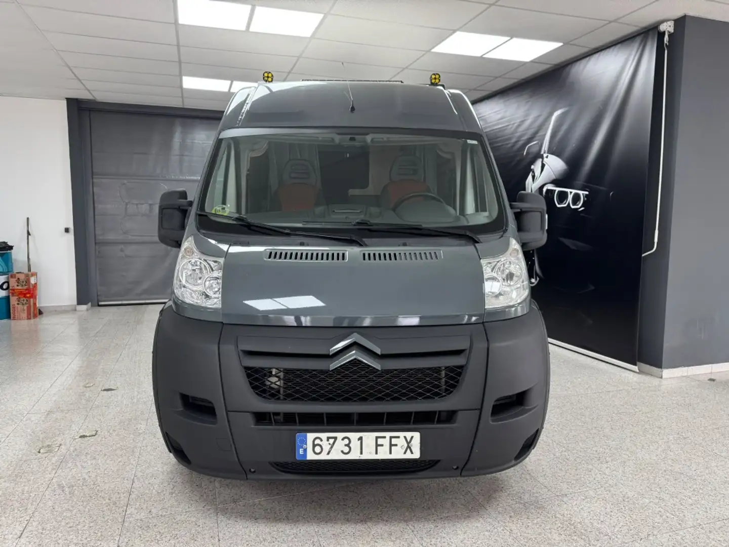 Citroen Jumper 2.2HDI FG 33 L2H2 100 Gris - 2