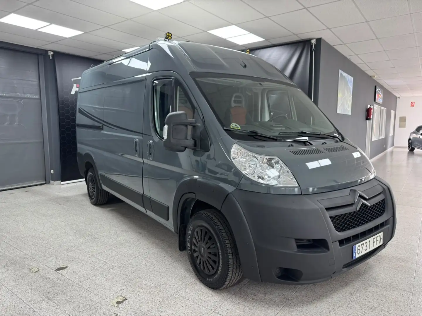 Citroen Jumper 2.2HDI FG 33 L2H2 100 Gris - 1