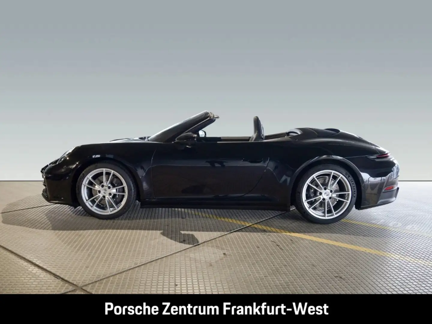 Porsche 992 911 Carrera Cabrio Sportabgas Surround-View Schwarz - 2
