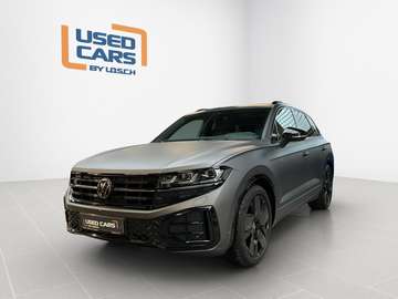 R-Line+4M+Black-Style+Pano+AHK+Luft.+Stand-H.