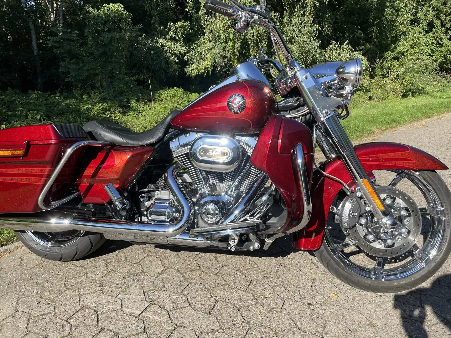 Harley-Davidson Road King CVO Rojo - 1