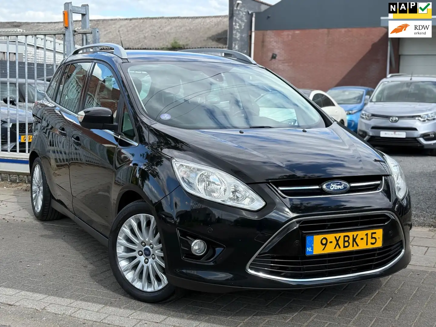 Ford Grand C-Max 1.0 Edition Plus | NWE D-Riem | Climate control | Schwarz - 1