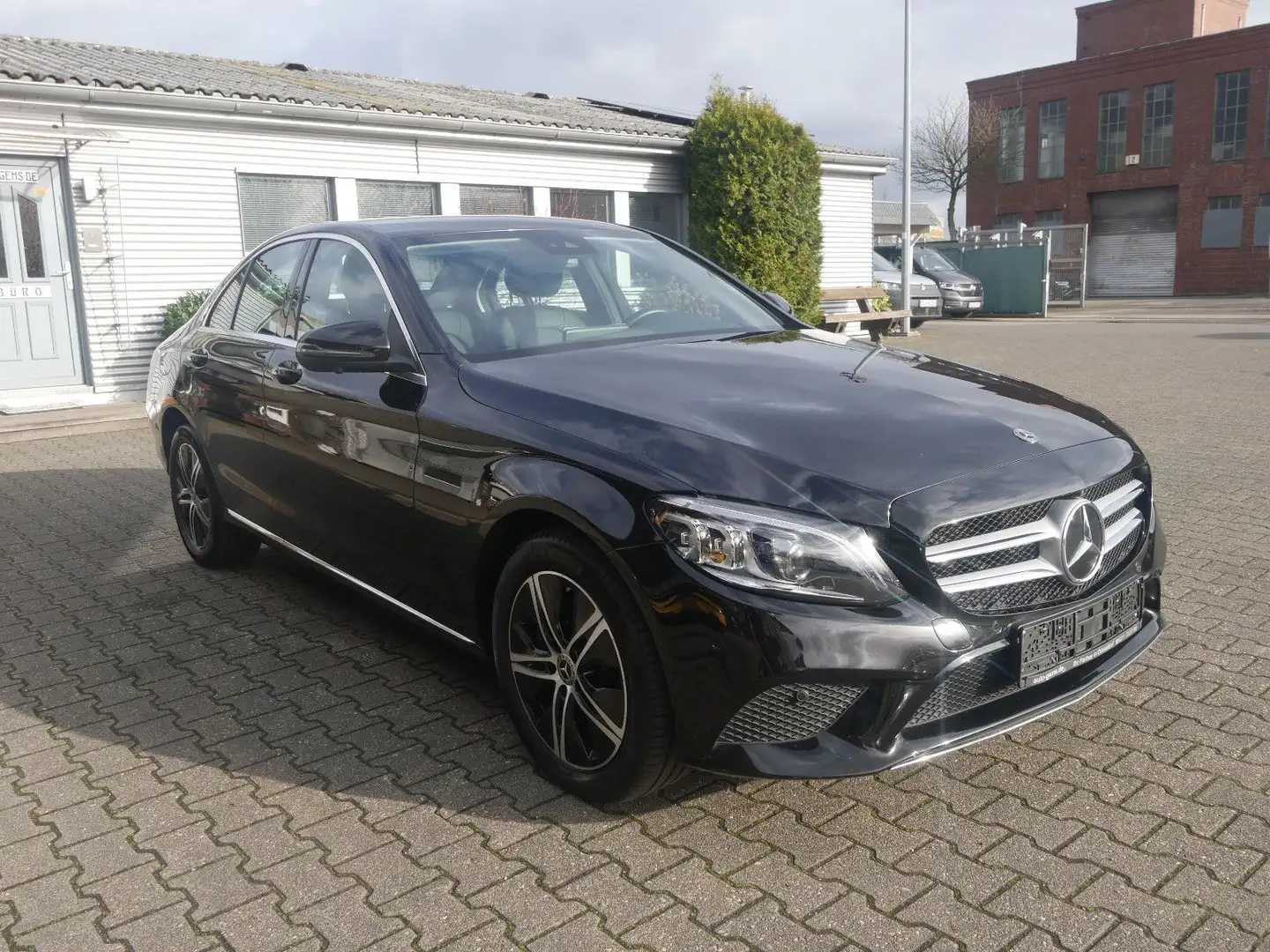 Mercedes-Benz C 300 d Limousine 4Matic Avantgarde Business+ Schwarz - 1