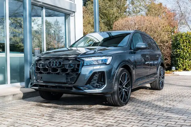 2025 Audi Q7 in Grey for sale