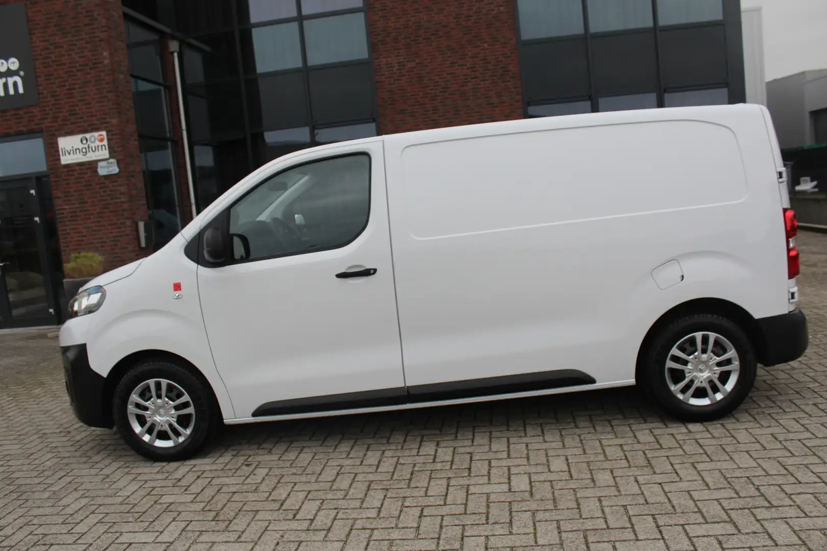 Citroen Jumpy 2.0 BlueHDI L2 Airco-Cruise-Camera-Carplay-Betimme Blanc - 2