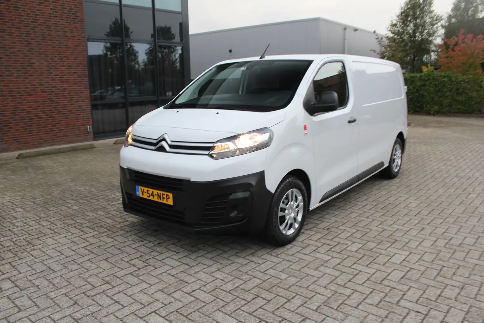 Citroen Jumpy 2.0 BlueHDI L2 Airco-Cruise-Camera-Carplay-Betimme Blanc - 1