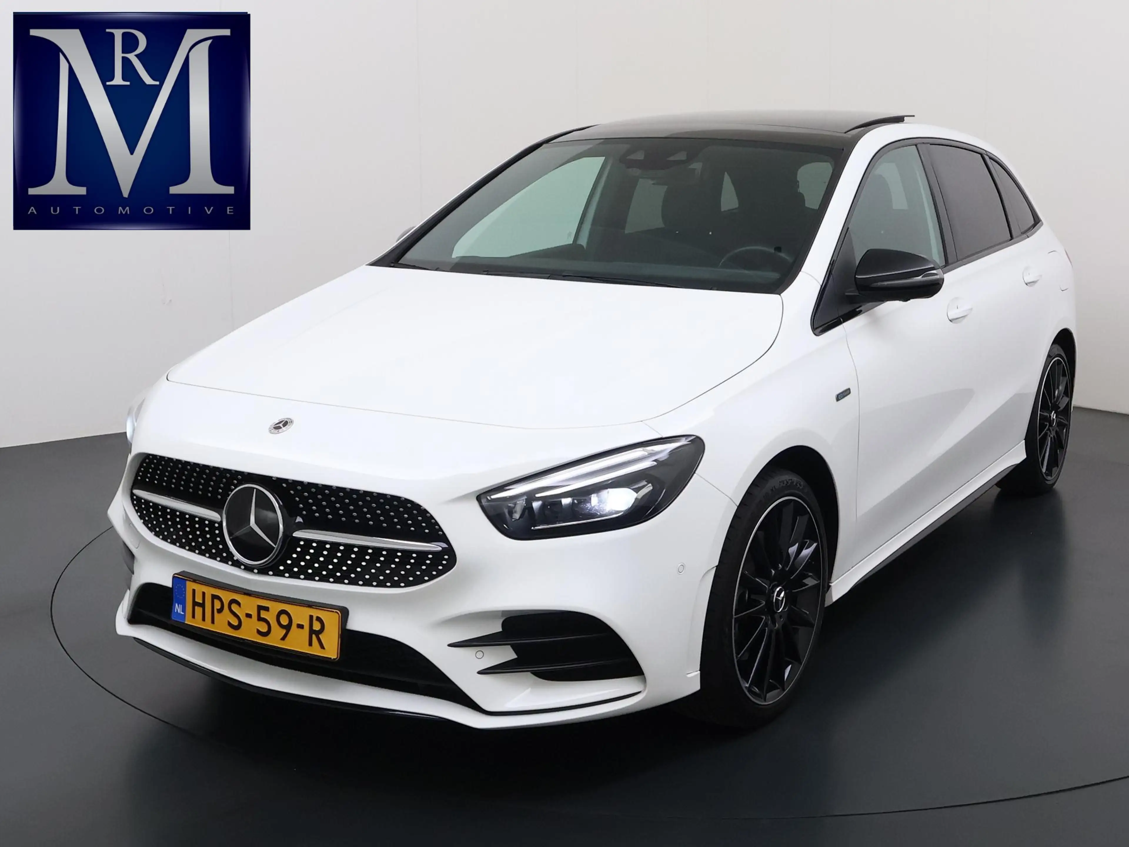 Mercedes-Benz B 250 e Business Solution AMG Limited VAN: 30.900,- VOOR