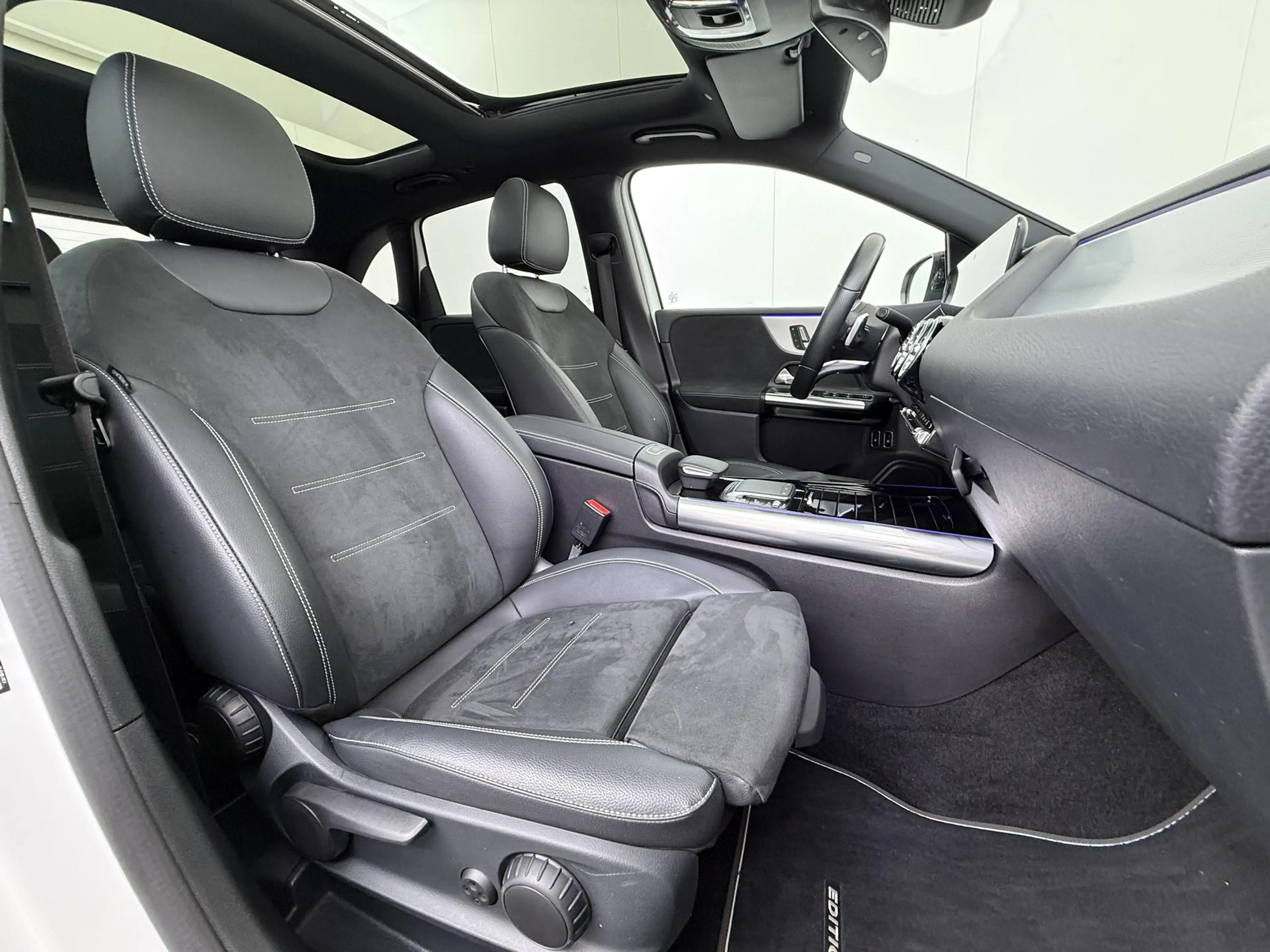 Mercedes-Benz B 250 e Business Solution AMG Limited VAN: 30.900,- VOOR — photo 46
