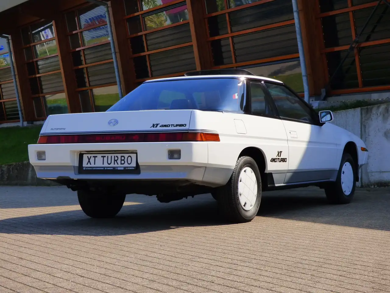 Subaru XT 1.8 Turbo 4WD Automaat | First Owner | Original &, foto 4