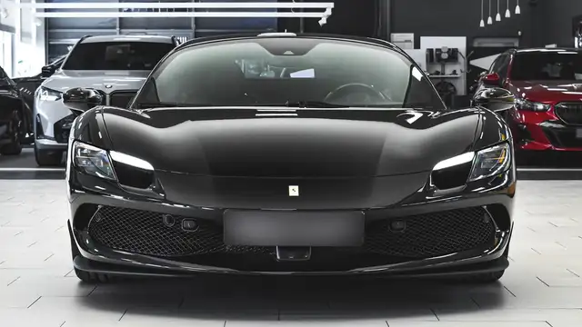 Ferrari 296 GTS 3.0 V6 Plug in Hybrid F1 DCT