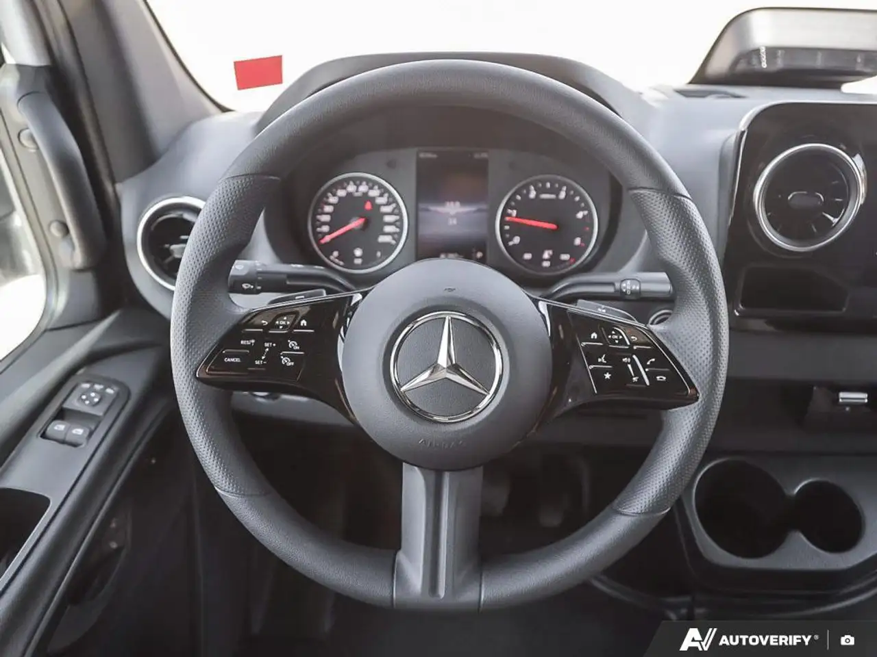 Mercedes-Benz Sprinter снимка Mercedes-Benz Sprinter