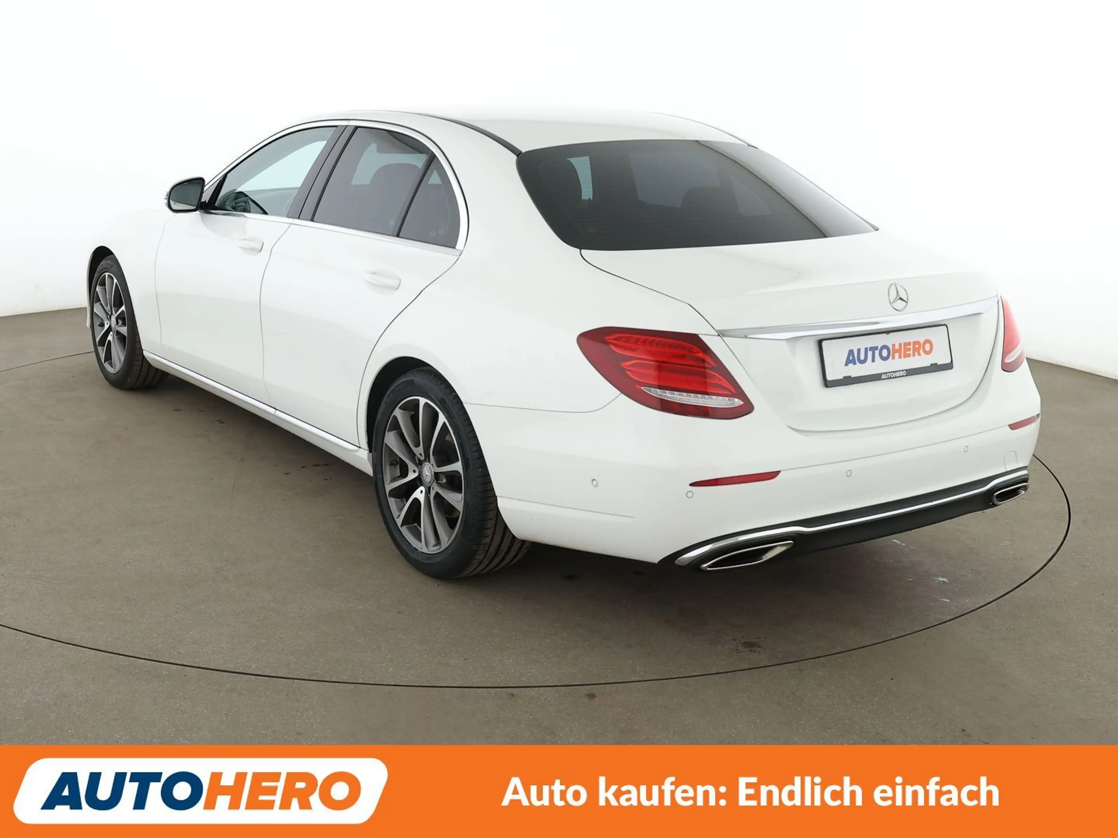 Mercedes-Benz E 250 Avantgarde Aut.*LED*NAVI*ACC*CAM*PDC*SHZ*KLIMA* — photo 4