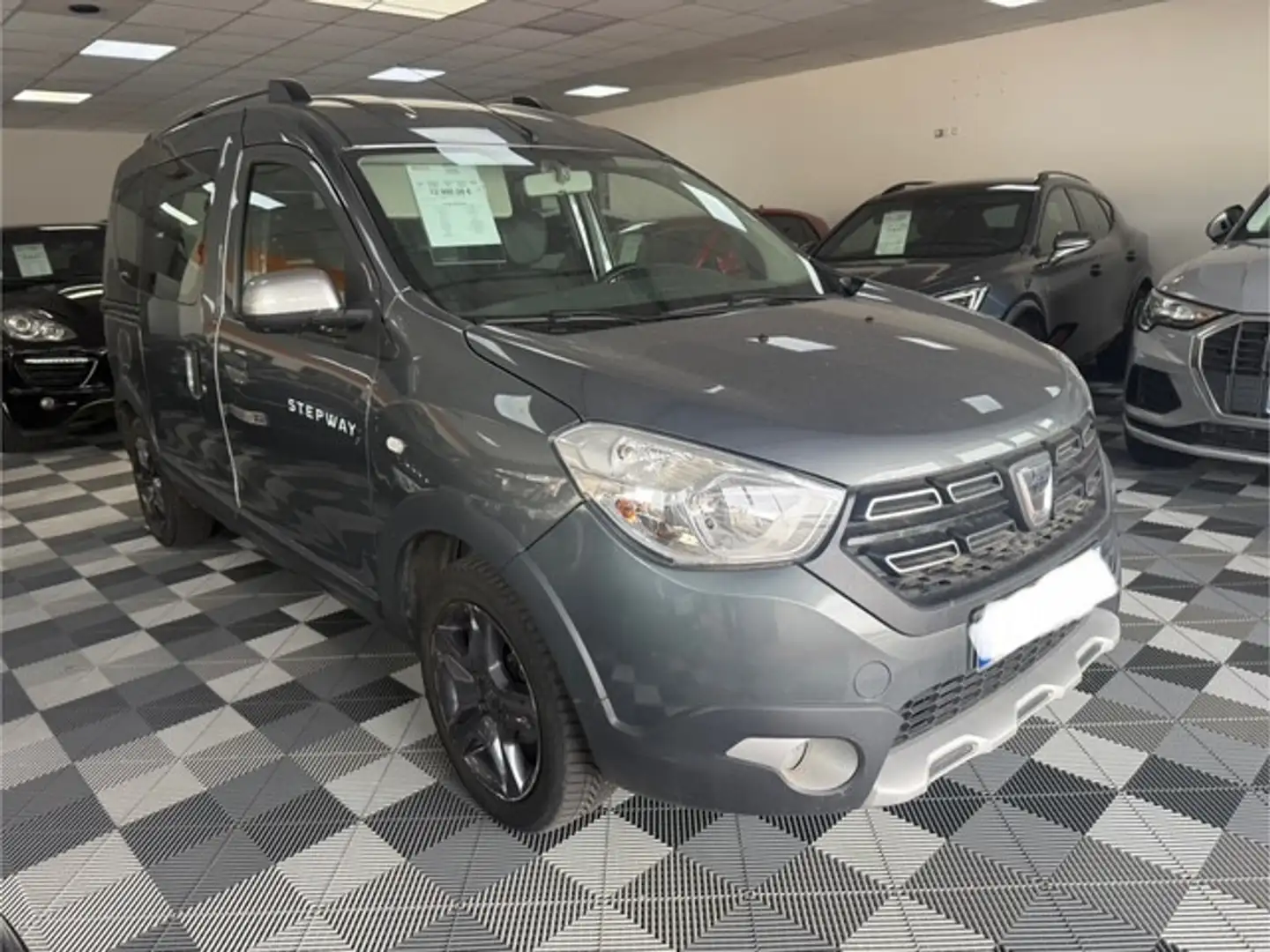 Dacia Dokker STEPWAY Серый - 2
