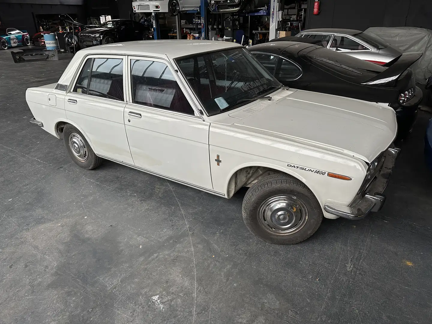 Nissan Datsun 510 sedan LHD 1ste Hand - 1