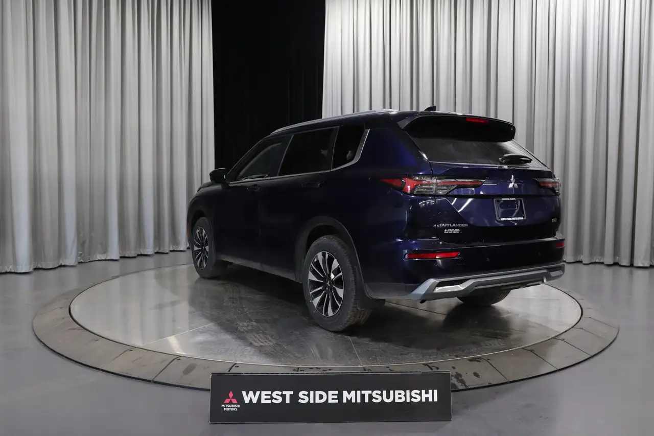 Mitsubishi Outlander снимка Mitsubishi Outlander