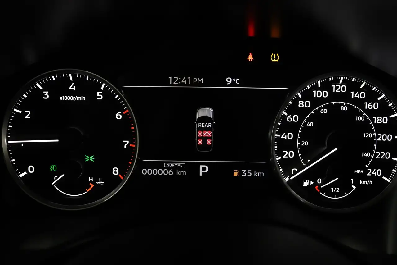 Mitsubishi Outlander снимка Mitsubishi Outlander