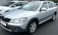 Skoda Octavia 2.0 TDI Combi Scout 4X4 Xenon|Klima Silber - thumbnail 3