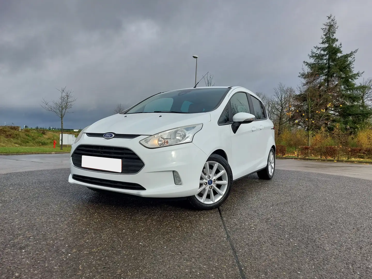 Ford B-Max 1.0 EcoBoost S&S finition Trend Wit - 1