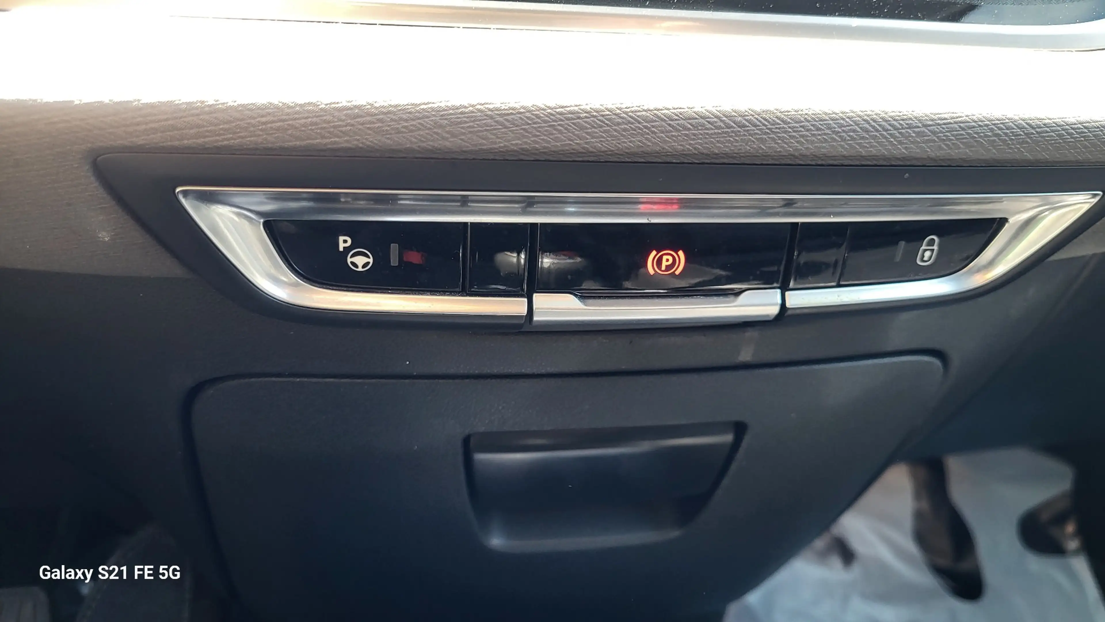 Citroen Grand C4 Picasso — photo 15