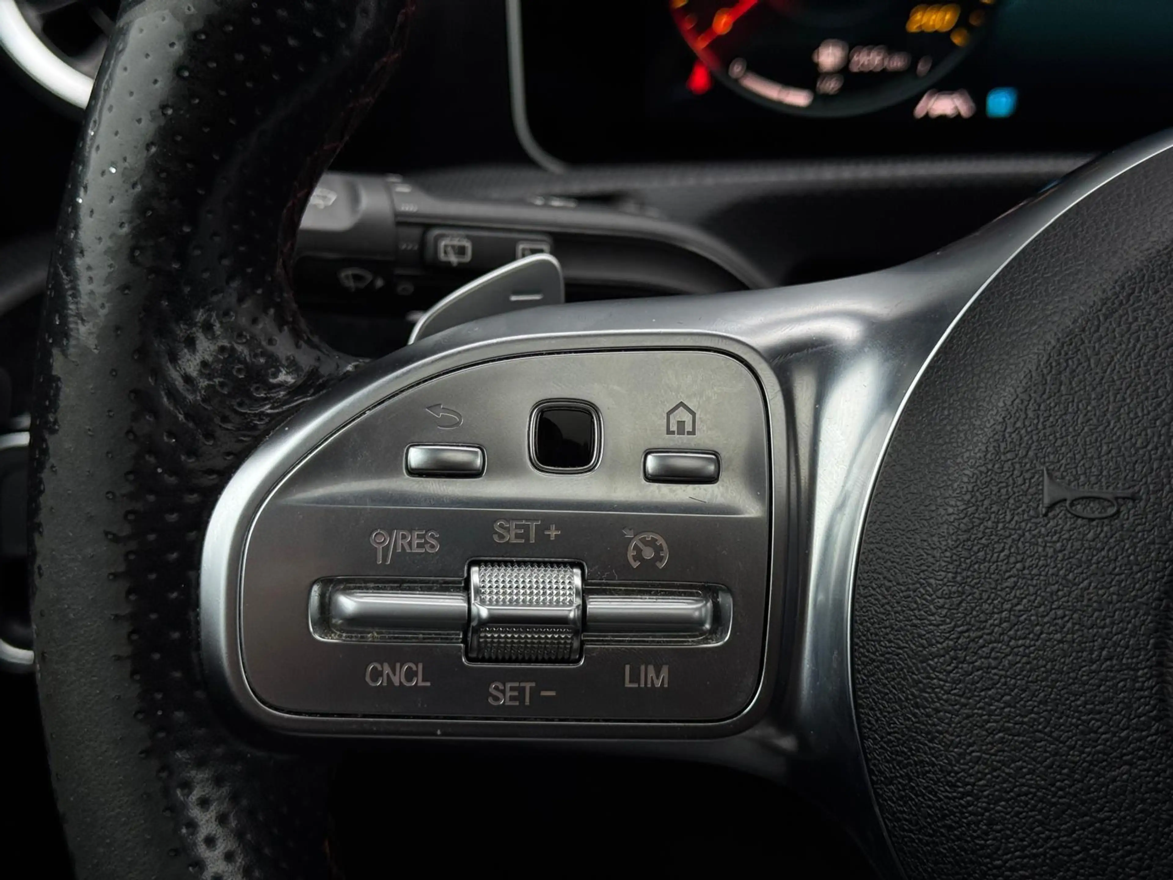 Mercedes-Benz A 180 d Business Solution AMG BTW/BPM PANO|LEDER|CR CONT — photo 13